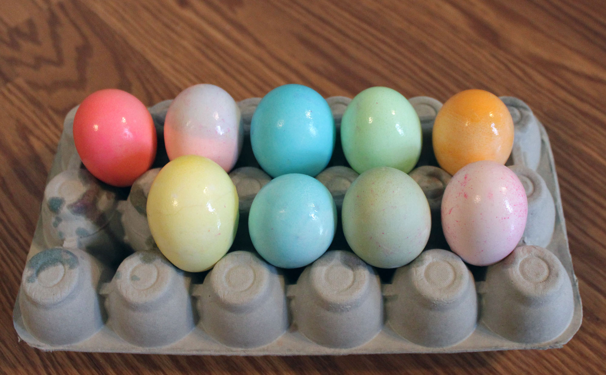 10-creative-ways-to-dye-easter-eggs-that-can-be-done-with-toddlers